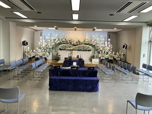 まこと式典（白ゆりホール）で葬儀を行なった写真