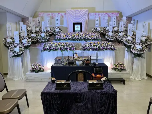 まこと式典(白ゆりホール)で葬儀を行なった写真