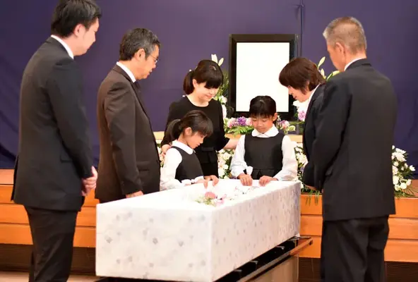 とわノイエ 越戸で葬儀を行なった写真