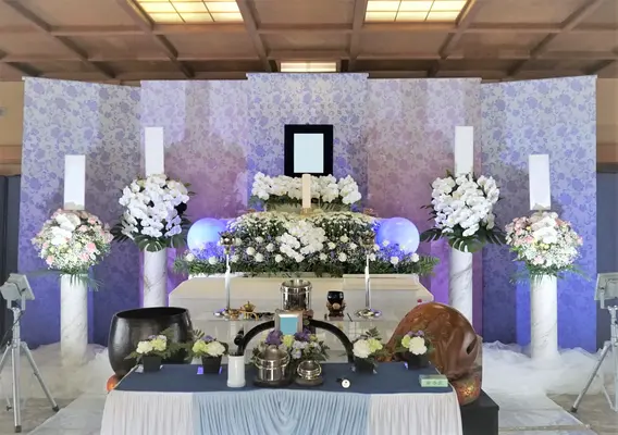 天照院龍海寺　本堂で葬儀を行なった写真