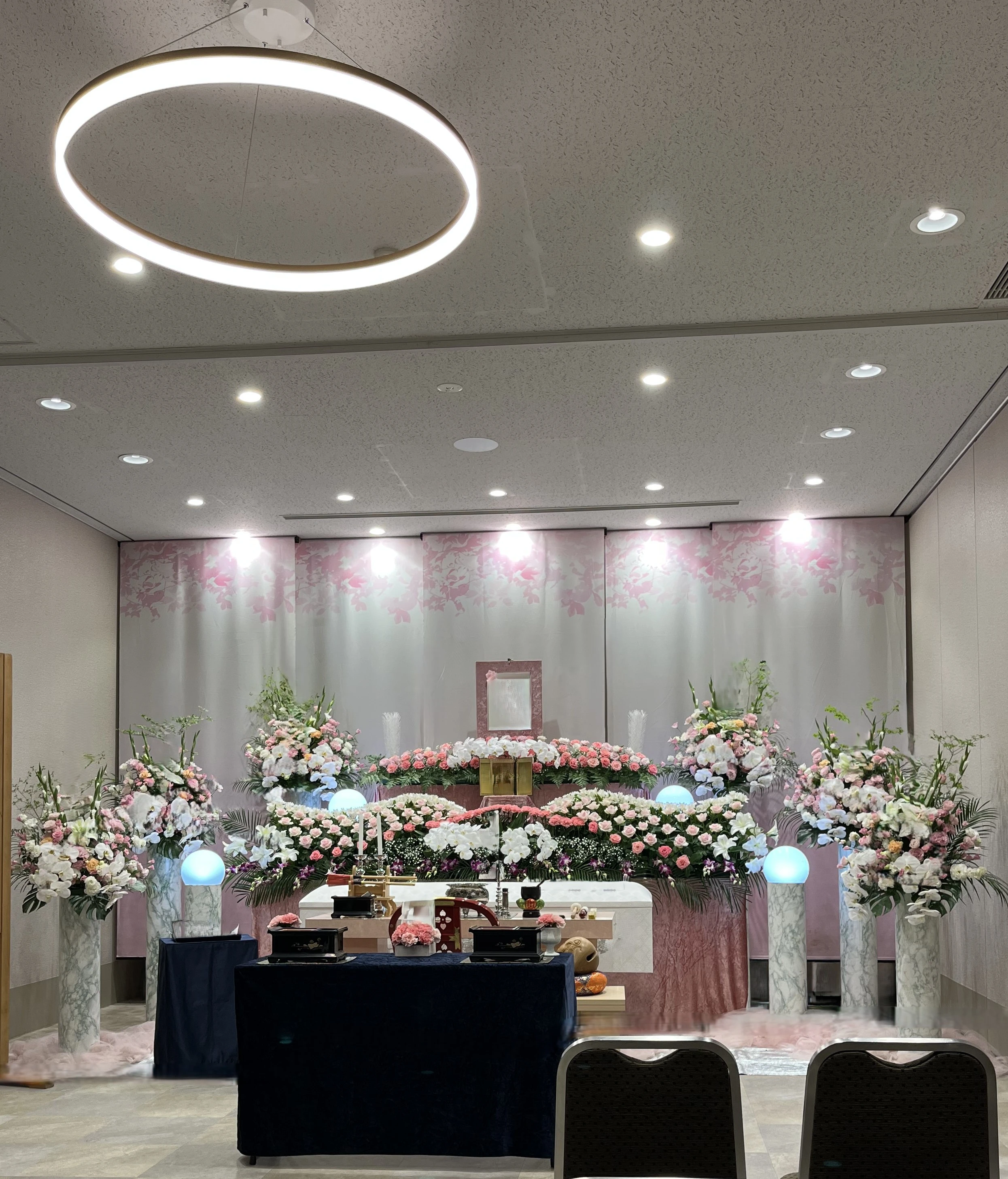 株式会社ケアーズコーポレーション