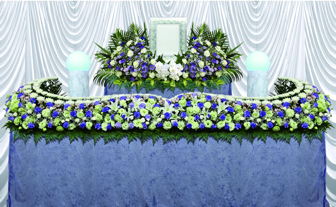 通夜・葬儀（家族葬）９８《高級柩・骨壺》