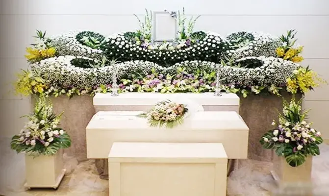 株式会社しかた　葬儀式典（谷町４丁目ホール）で葬儀を行なった写真