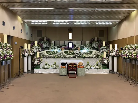 株式会社しかた　葬儀式典（谷町４丁目ホール）で葬儀を行なった写真