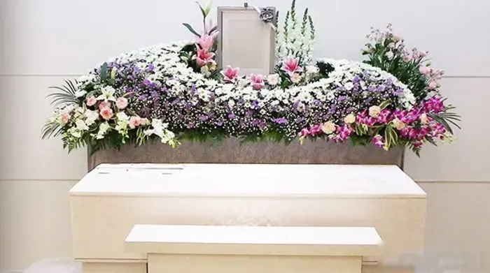 株式会社しかた 葬儀式典(谷町4丁目ホール)で葬儀を行なった写真