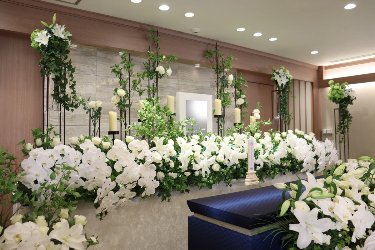 予算に合わせて生花祭壇を選ぶ　オーダーメイド【一般葬】