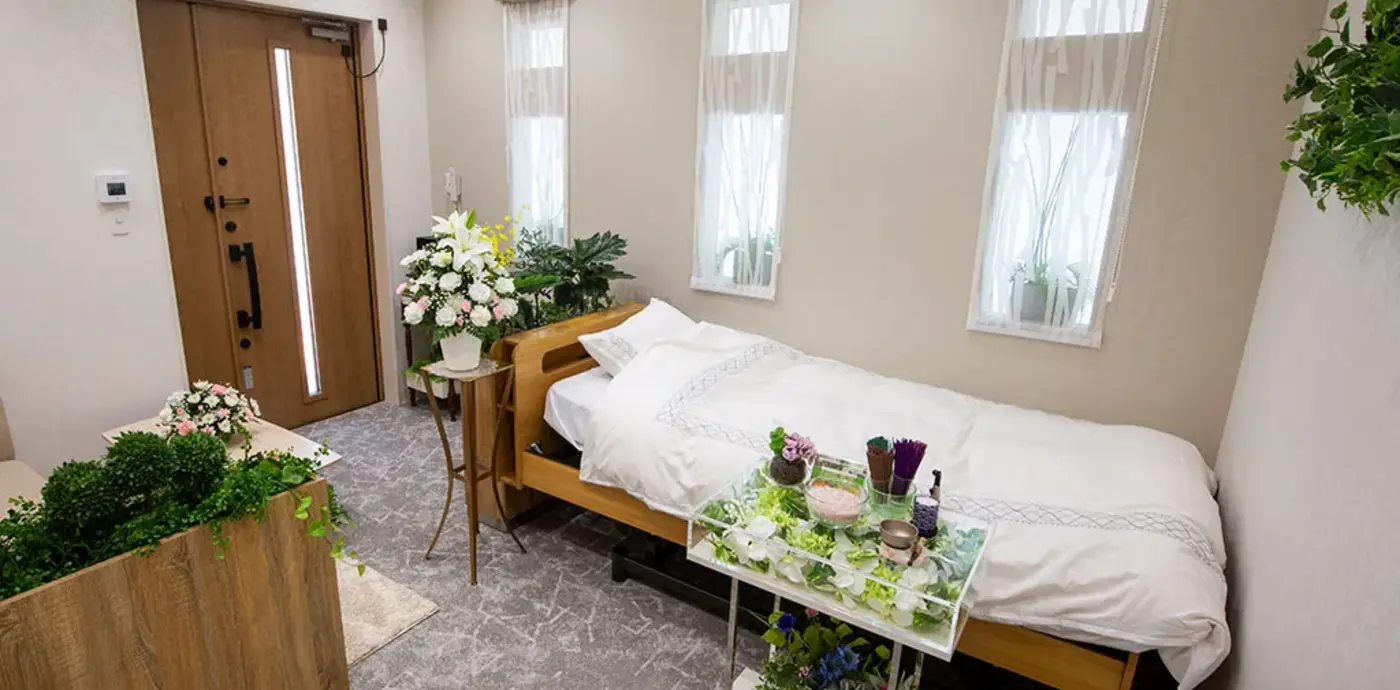 個室対面型の「会いに行けるご安置室」