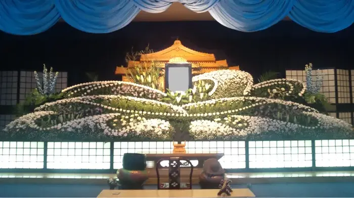 セレモニーホールとみしろ（公益社）で葬儀を行なった写真