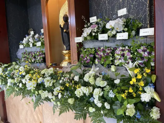 願修寺で葬儀を行なった写真