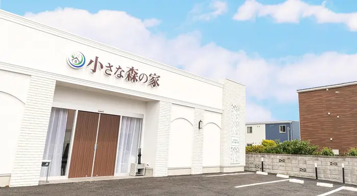 家族葬式場　小さな森の家　高根木戸駅前で葬儀を行なった写真