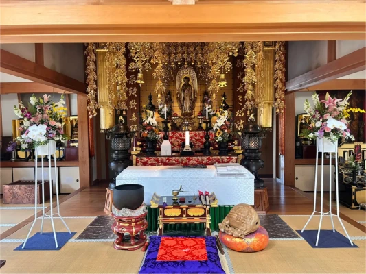 葬儀屋想わ　蔡華寺で葬儀を行なった写真