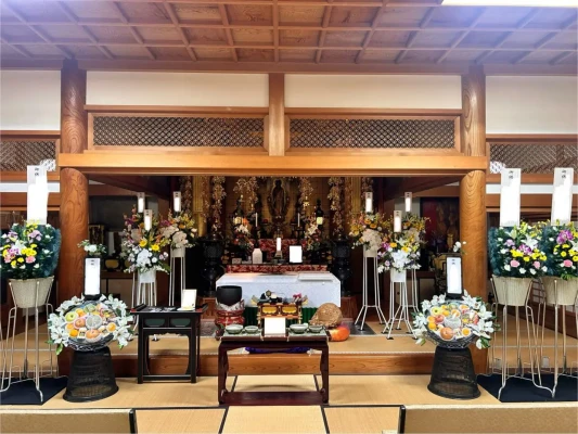 葬儀屋想わ　蔡華寺で葬儀を行なった写真
