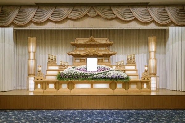 自由に家族葬　前橋斎場前で葬儀を行なった写真