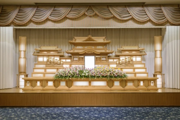 自由に家族葬　前橋斎場前で葬儀を行なった写真