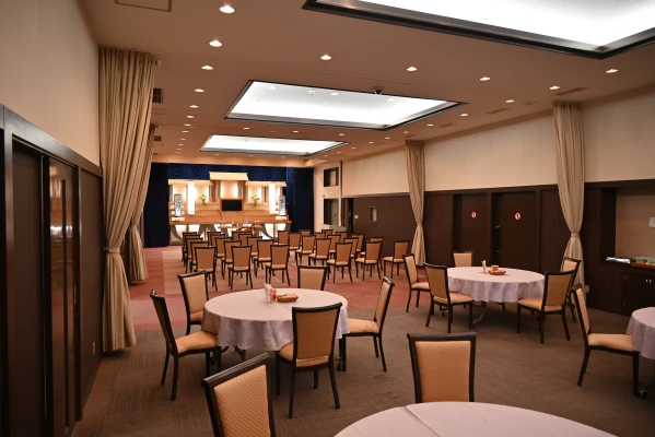 花屋仁助(メモリーナ西加茂 にすけ会館)で葬儀を行なった写真