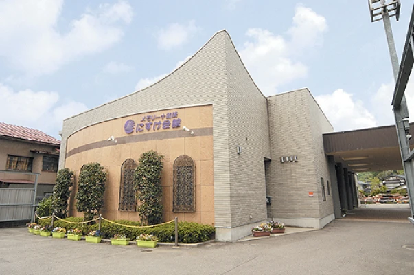 花屋仁助(メモリーナ上条 にすけ会館)で葬儀を行なった写真