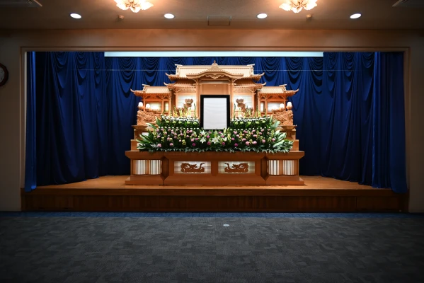 花屋仁助(メモリーナ上条 にすけ会館)で葬儀を行なった写真