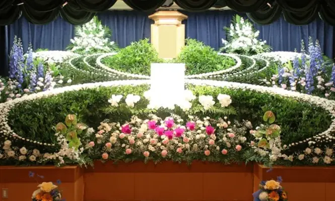 天国社(春日会館)で葬儀を行なった写真