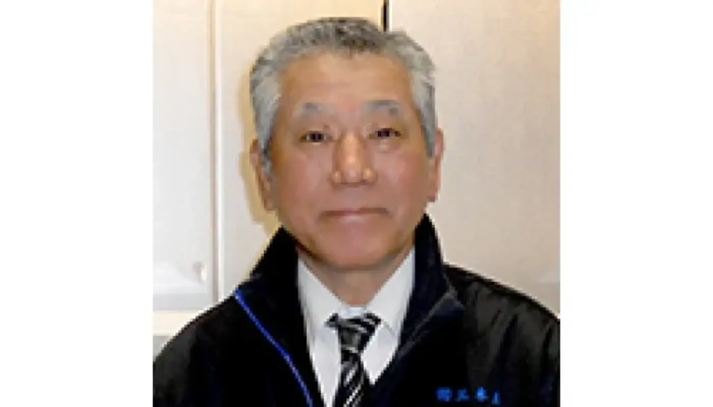 足立 英治