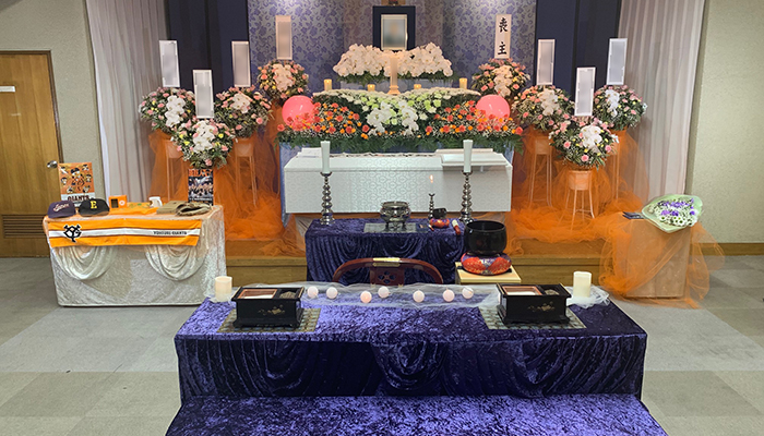 低価格な花祭壇も華麗にアレンジ