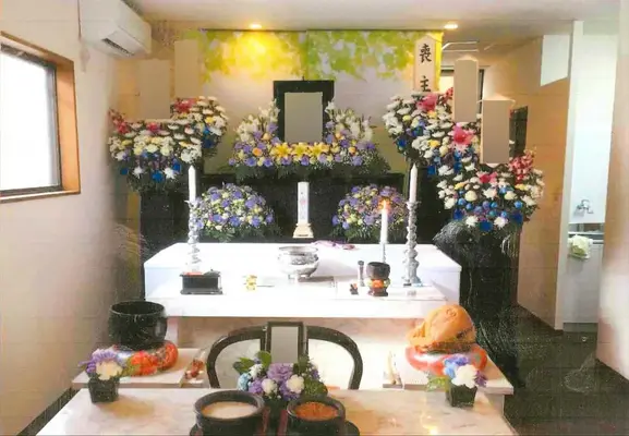 家族葬のパティオで葬儀を行なった写真