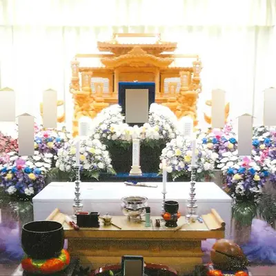 家族葬のパティオで葬儀を行なった写真