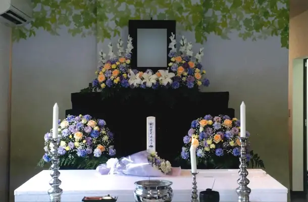 家族葬のパティオで葬儀を行なった写真