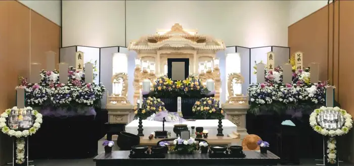 家族葬のパティオで葬儀を行なった写真