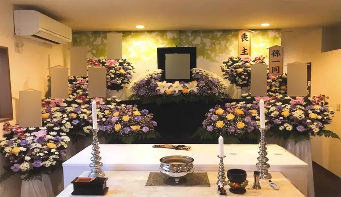 家族葬のパティオで葬儀を行なった写真