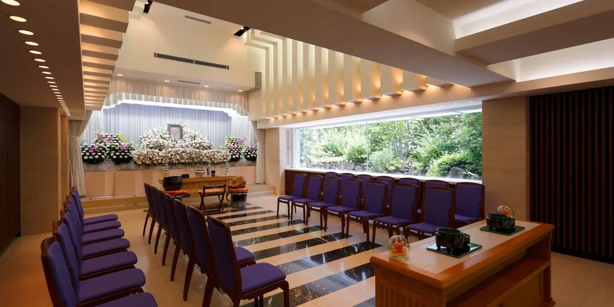 くらしの友 国領総合斎場にて30名の家族葬