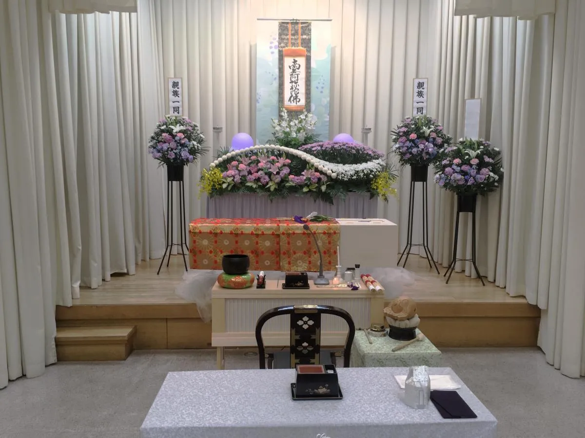 株式会社せれもに