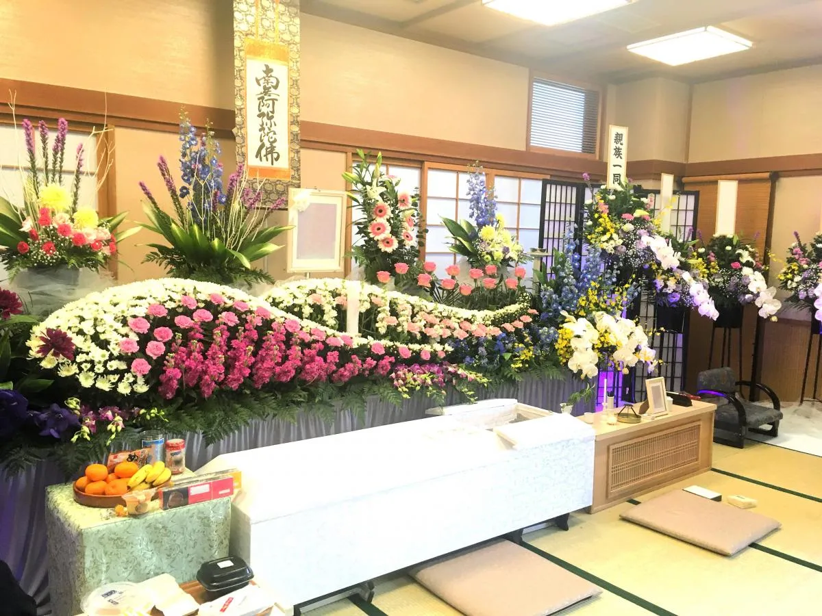 株式会社せれもに