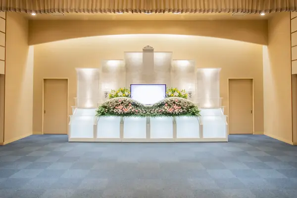 かずやコスメディア　家族葬ホール高瀬で葬儀を行なった写真