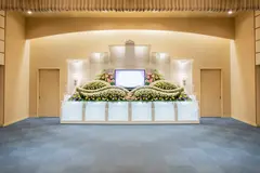 華