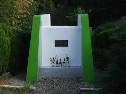 西薩火葬場で葬儀を行なった写真