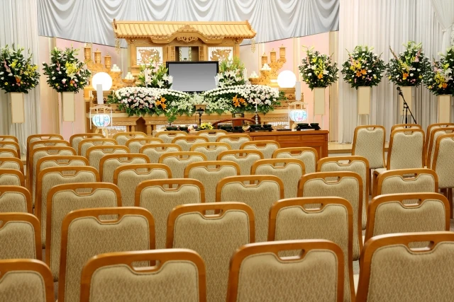 【2025年～2026年】大阪府の斎場の年末年始の営業・休業情報は？年末年始に身内が亡くなったときの注意点も解説