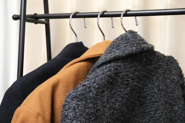 葬儀にコートを着て行ってもい？