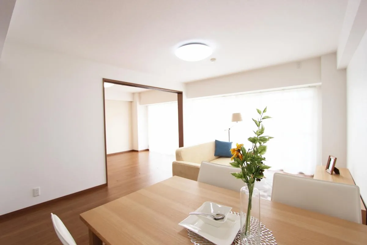 コロナ禍の家族葬なら自宅で!自宅葬のメリットデメリット、対応葬儀社一覧