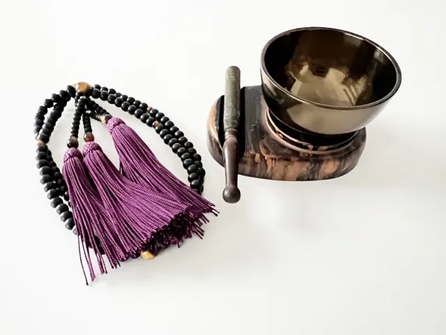 葬儀で数珠は必要？数珠の選び方・使い方、宗派別違いを解説