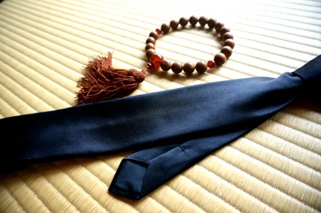 男性の喪服の着用アイテム