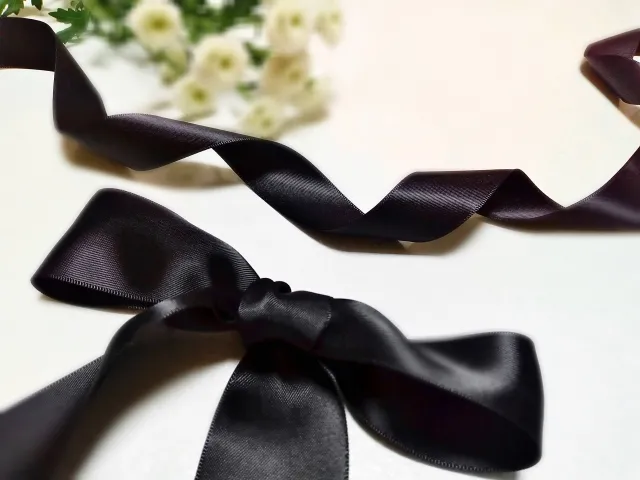 忌引き休暇は有給?対象の範囲や日数、取得方法を解説