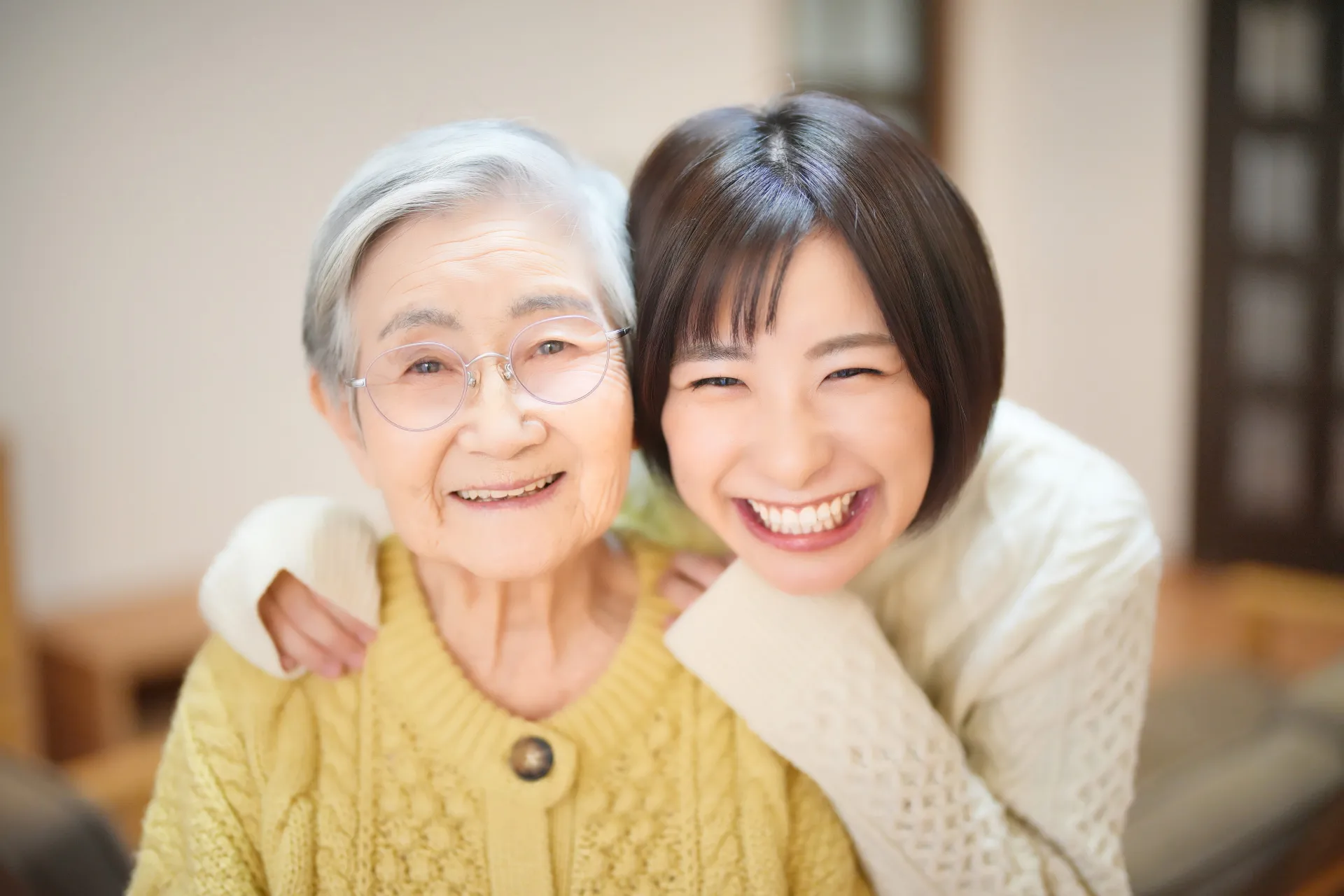 祖母が亡くなった時の、孫の役割は?職場への対応や、葬儀での立ち振る舞いを解説!