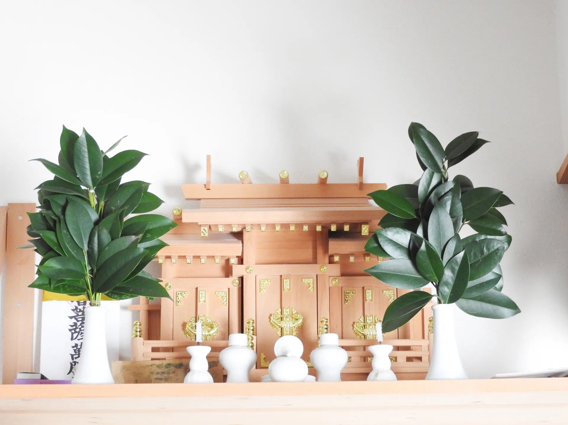 リビングに神棚を置くのはOK?設置のポイントと注意点