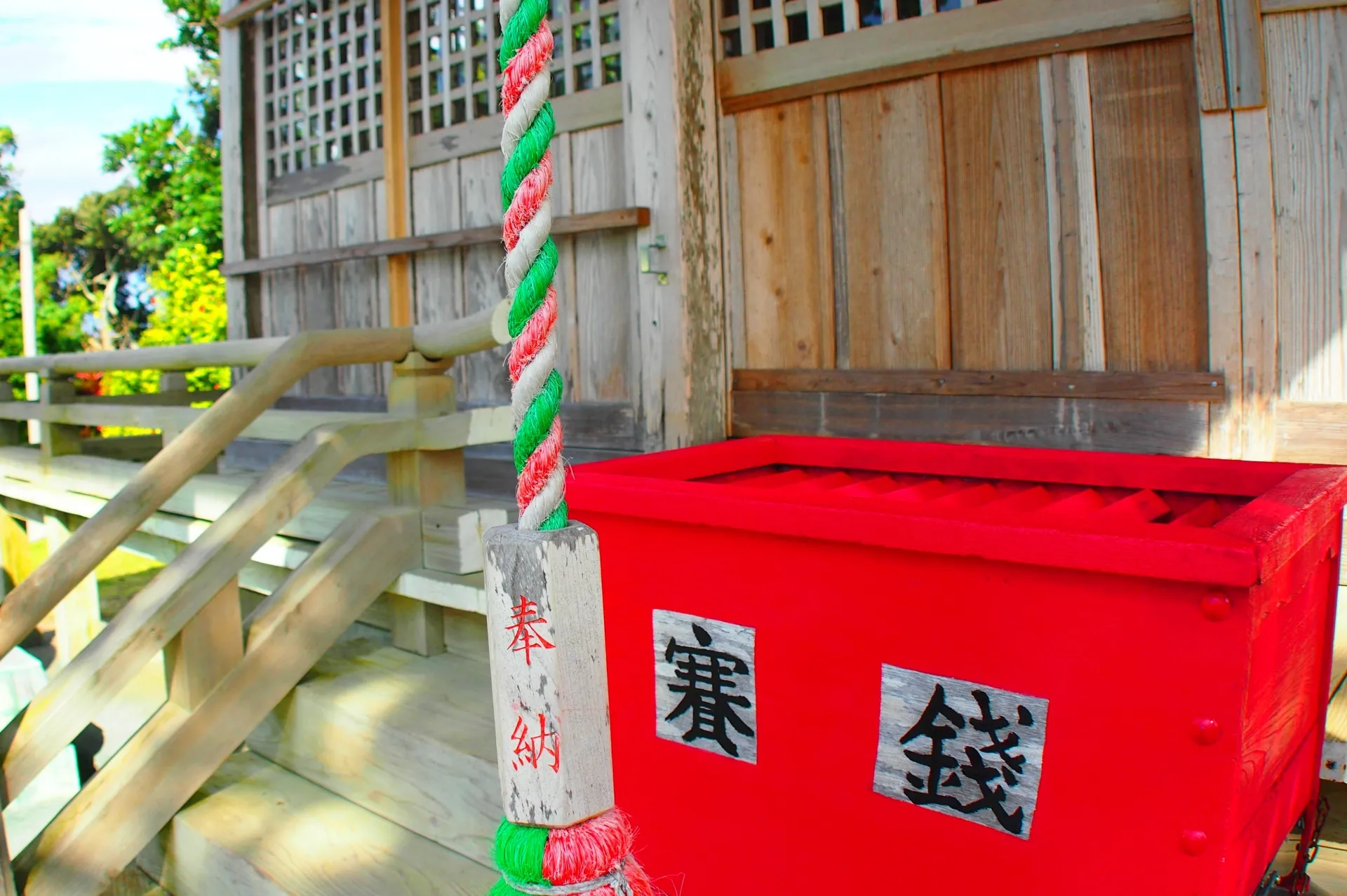 お賽銭の金額はいくら？縁起の良い・ダメな金額と意味、正しい作法を解説