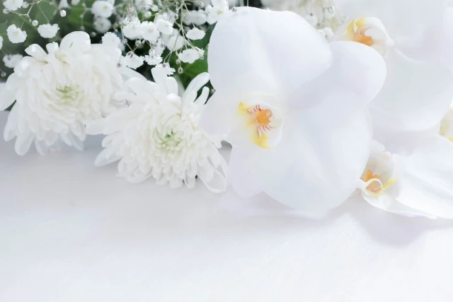 葬儀の花の3つの手配先と選び方