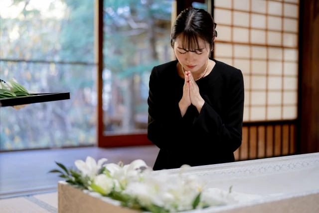 家族葬と一般葬はどう違う?選ばれる理由も解説