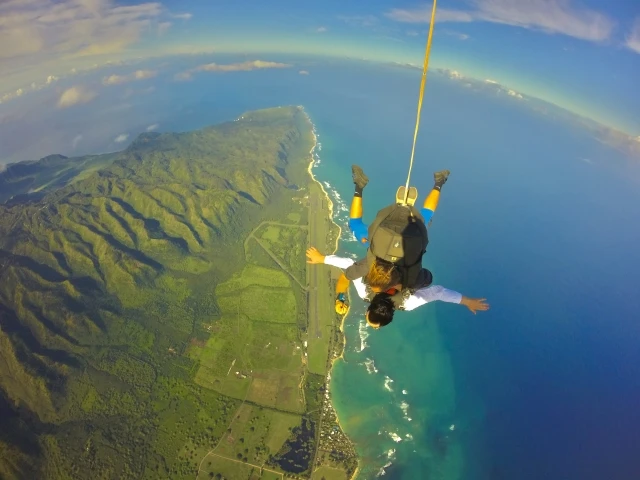 スカイダイビングの死亡率はどれくらい？