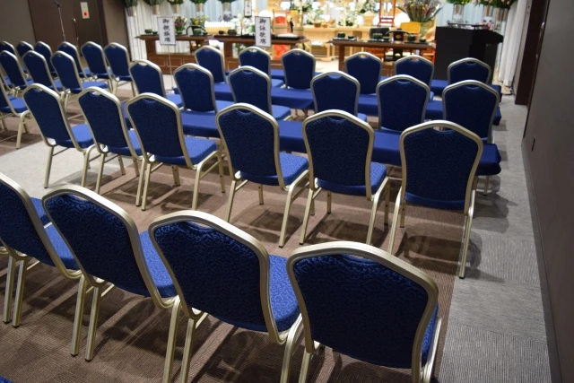 お斎とは?意味・読み方・精進落としとの違い