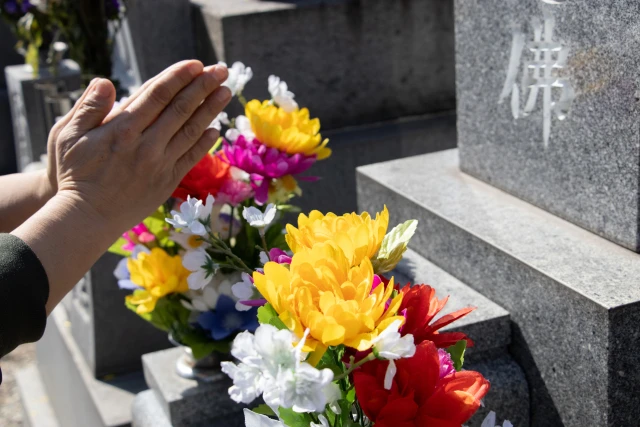 お墓参りの準備と持ち物