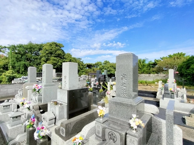 2025年9月のお彼岸でお墓参りに行ってはいけない日はある?